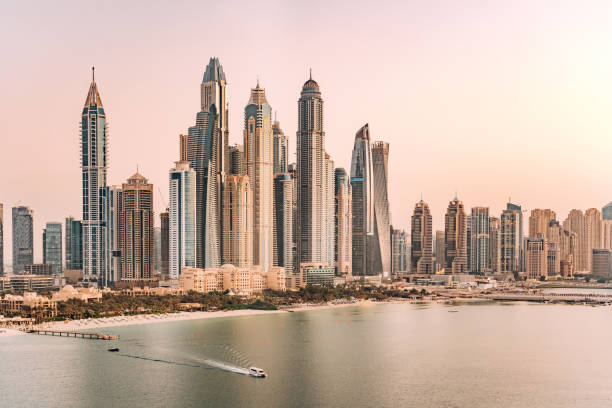 두바이 마리나 스카이 스크 래퍼 - dubai skyscraper architecture united arab emirates 뉴스 사진 이미지