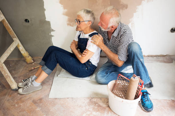 istock Couple remodeling their home 1062163408