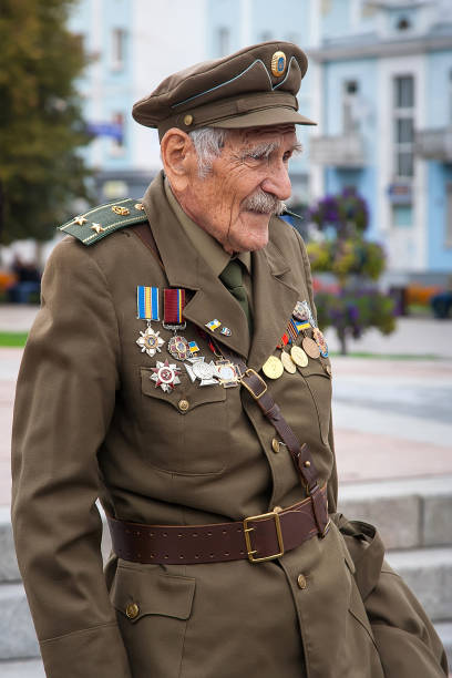 veteran of the ukrainian insurgent army. upa - bandera imagens e fotografias de stock