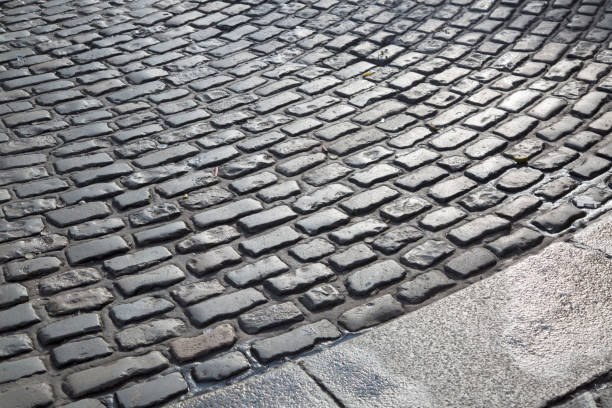 istock Cobblestone Street; Temple Bar; Dublin 1062223332