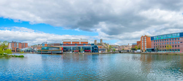 riverside of the brayford pool in lincoln, england - 4724 imagens e fotografias de stock