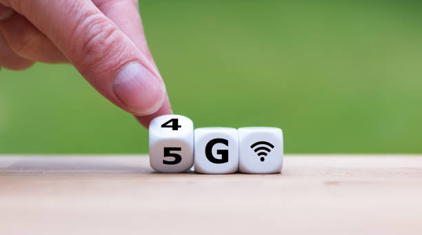 istock Symbol of the change from 4G to 5G 1062274518