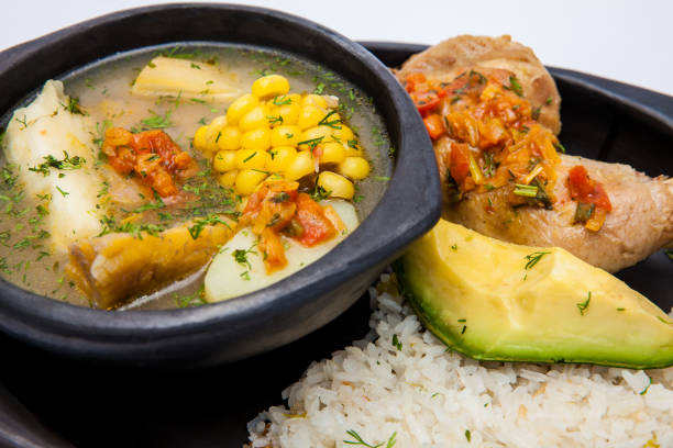 sopa tradicional colombiano de la región del valle del cauca llamado sancocho - valle del cauca fotografías e imágenes de stock