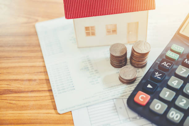 istock Save money for home cost financial concept 1062332104