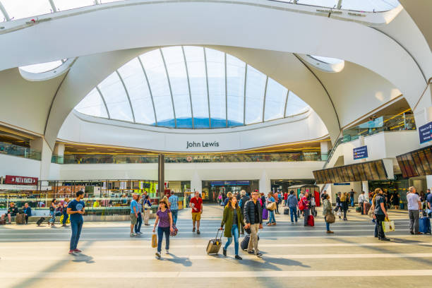 estación de tren calle nueva de birmingham en birmingham, inglaterra - 3655 fotografías e imágenes de stock