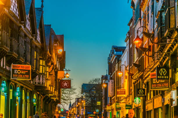 sunset view of traditional tudor houses alongside the northgate street in the central chester, england - mansion tudor style non urban scene residential structure imagens e fotografias de stock