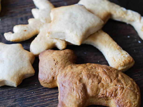 istock Frosting for Christmas gingerbread cookies 1062477246