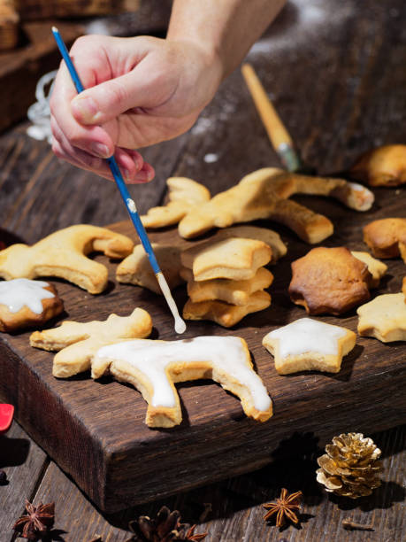istock Frosting for Christmas gingerbread cookies 1062479546