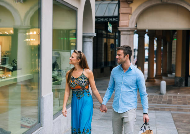 istock couple shopping city 1062484432