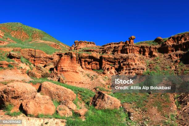 Narman Het Rode Grondgebied Stockfoto en meer beelden van Erzurum - Erzurum, Aardpiramide, Buitenopname