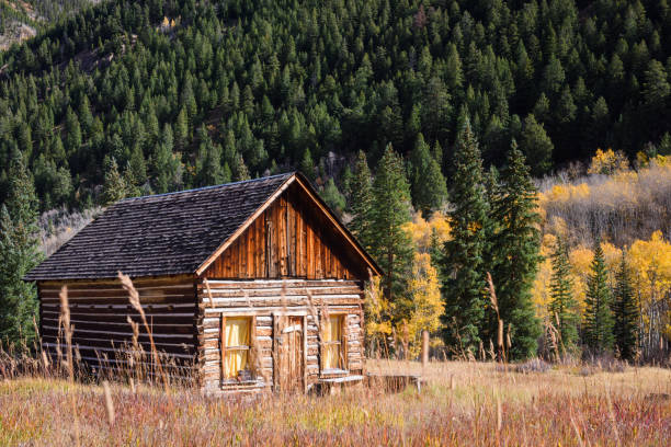 istock Abandoned store in the old mining town of Ashcroft 1062605074
