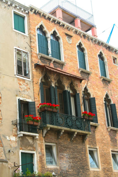 istock Venice, palace with Moorish windows 1062605430