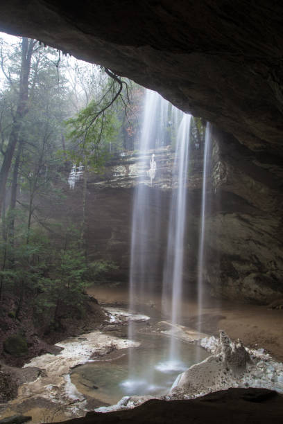 istock Misty Morning Sunrise At Ash Cave In Hocking Hills State Park 1062885924