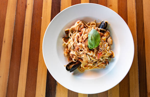 istock Seafood Fettuccine Pasta Bowl 1062940022