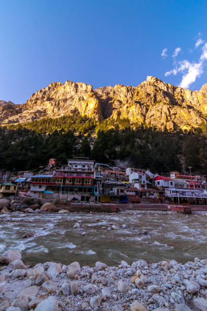 закат в ганготри, уттраханд, индия - garhwal стоковые фото и изображения