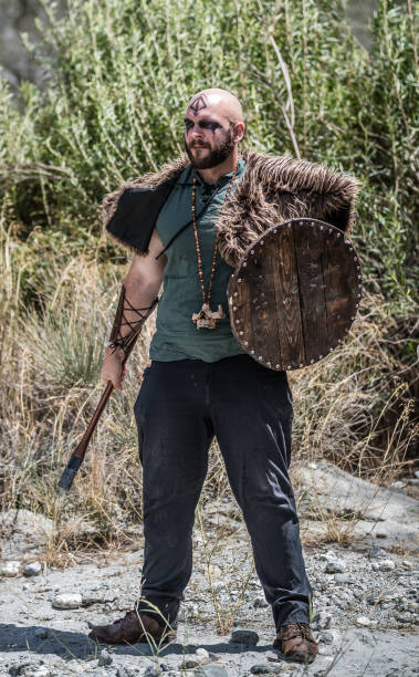 męski charakter wikingów - period costume obrazy zdjęcia i obrazy z banku zdjęć