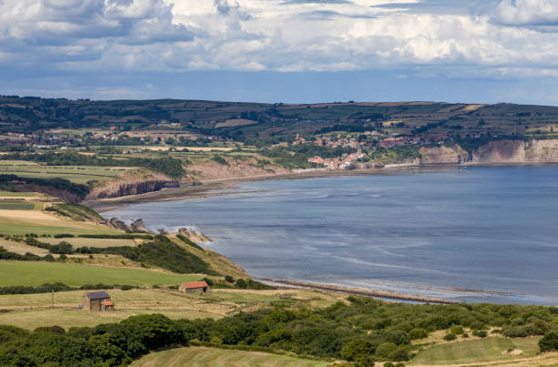 robin hoods bay - ravenscar - robin hoods bay foto e immagini stock