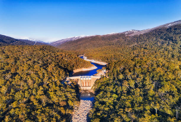 d sm guthega perto de dam - wilderness area snow landscape valley - fotografias e filmes do acervo