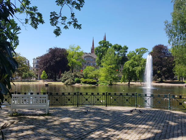 istock Warm dam, Wiesbaden, English, Park 1063225178