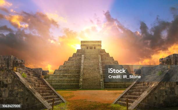 Mexico Chichen Itzá Yucatán Mayan Pyramid Of Kukulcan El Castillo At Sunset Stock Photo - Download Image Now
