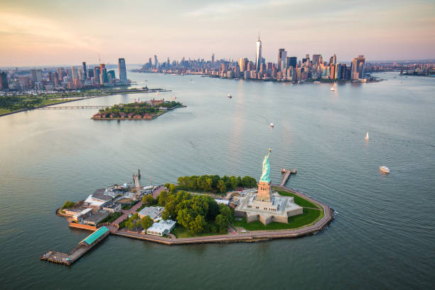 new york statue of liberty from aerial view - new york city new york state skyline city imagens e fotografias de stock