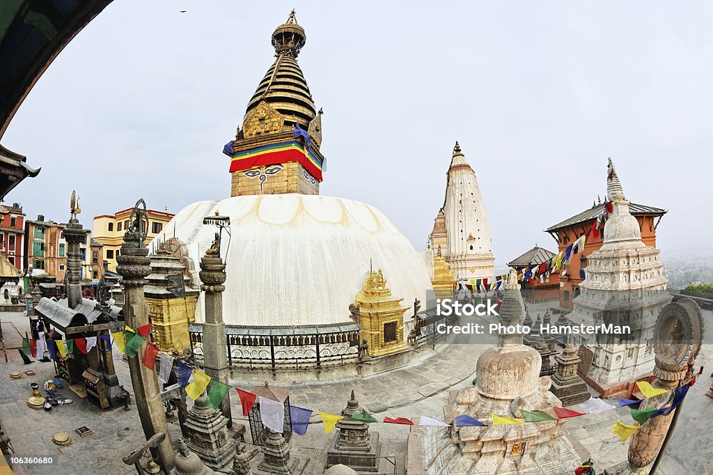 Храм Swayambhunath (обезьяны) ступа на закате в Катманду, Непал - Стоковые фото Азия роялти-фри