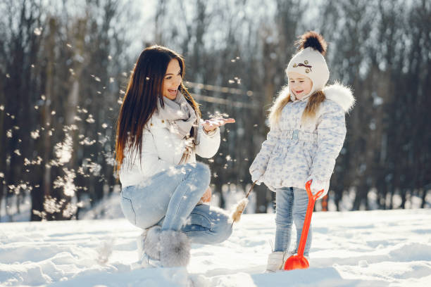 istock Mom and daughter 1063610994