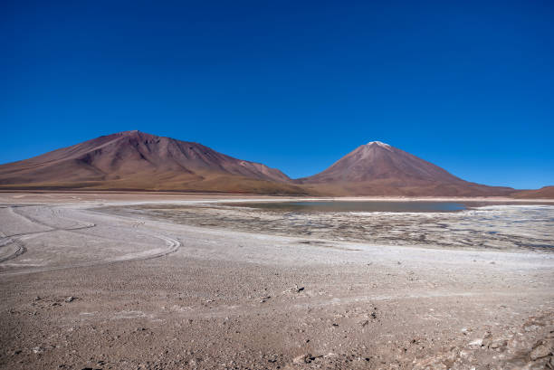 istock Green Lagoon, Laguna verde, Bolivia 1063656364