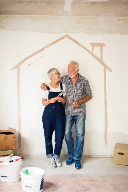 istock Couple remodeling their home 1063725014
