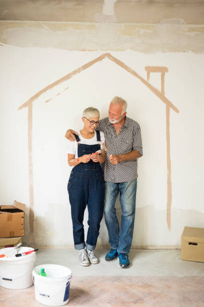 istock Couple remodeling their home 1063725058