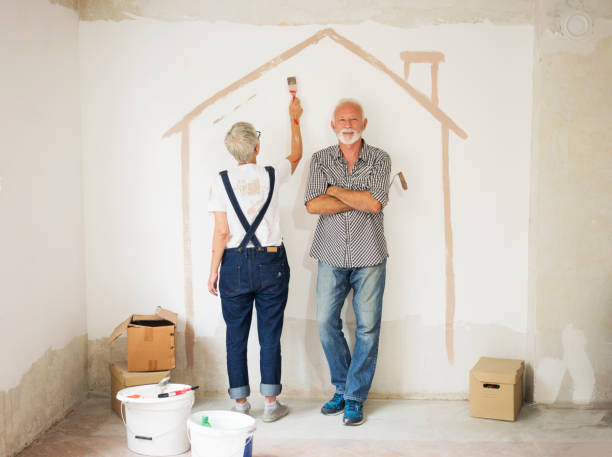 istock Couple remodeling their home 1063735544
