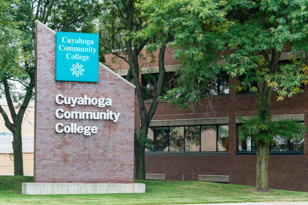 Cuyahoga Community College, Cleveland, Ohio The Cuyahoga Community College, an institution of higher learning, located in downtown Cleveland, Ohio. cuyahoga river photos stock pictures, royalty-free photos & images