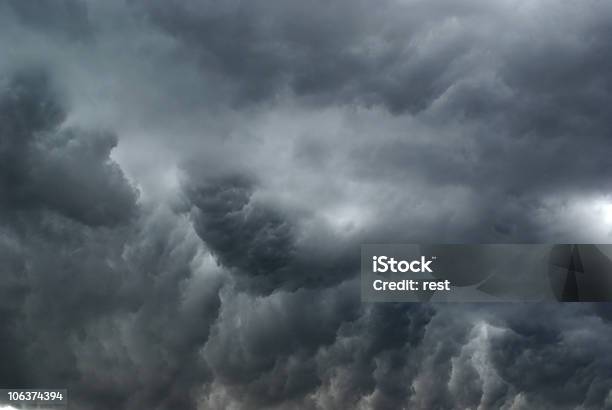 Storm - Fotografias de stock e mais imagens de Chuva - Chuva, Condições Meteorológicas, Céu