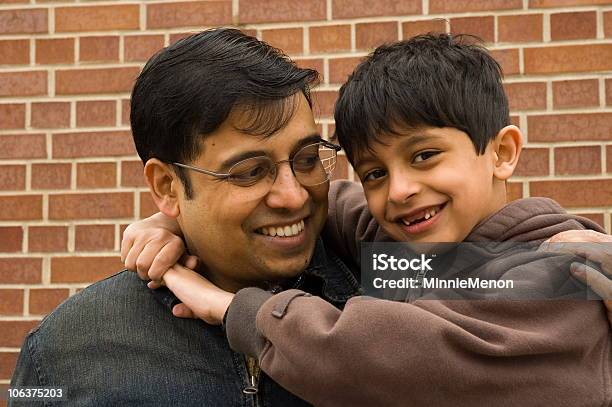 Padre E Figlio - Fotografie stock e altre immagini di Famiglia - Famiglia, Comunità, India