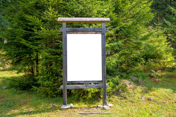 blank sign board in the park - park sign imagens e fotografias de stock