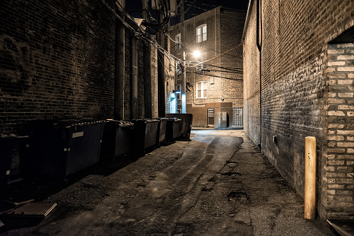 Dark alley in Oxford