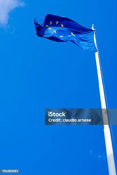 Bandiera Di Euro Immagine A Colori - Fotografie stock e altre immagini di A forma di stella - A forma di stella, Bandiera, Bandiera dell'Unione Europea