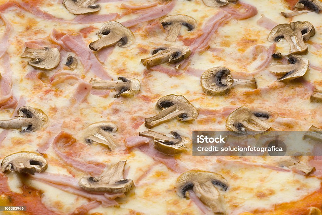 pizza Fungo - Foto stock royalty-free di Pizza