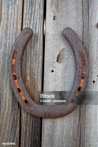 Foto de Horseshoe Sorte e mais fotos de stock de Cerca - Cerca, Cinza - Descrição de Cor, Enferrujado