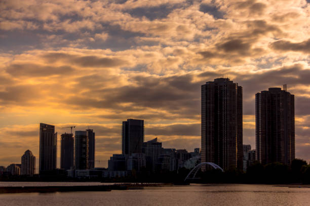 istock Skyline at golden hour in Canada 1063861172
