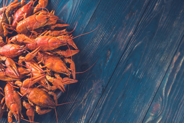 gotowane raki: widok z góry - crayfish zdjęcia i obrazy z banku zdjęć
