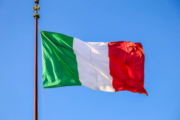 istock Italian national flag 1063912160