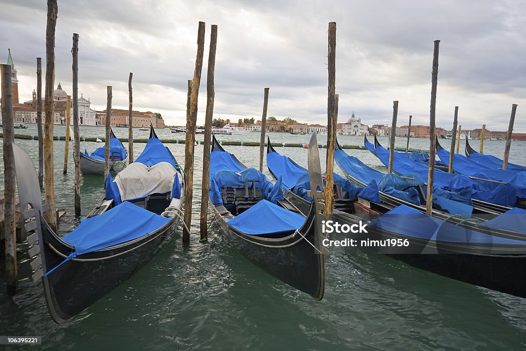 Gondole nel bacino di San Marco, Venezia, Italia - Foto stock royalty-free di Ambientazione esterna