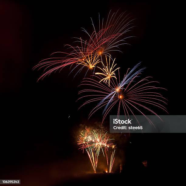 Photo libre de droit de Feux Dartifice banque d'images et plus d'images libres de droit de Arts Culture et Spectacles - Arts Culture et Spectacles, Canton du Tessin, Carré - Composition