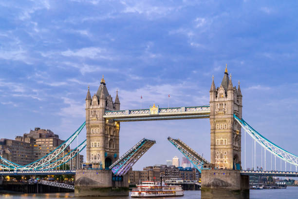 istock Lifting up London Tower Bridge 1064003318