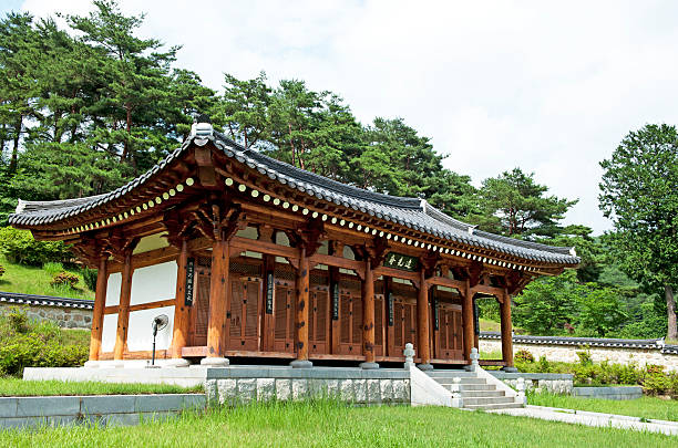 istock traditional Korean House 106400496