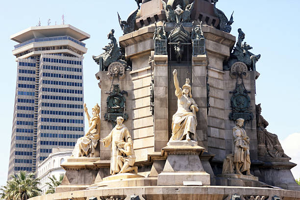 istock Statue Christopher Columbus city Barcelona 106402572