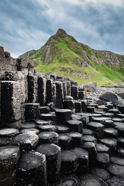 giants causeway sześciokątne kolumny bazaltowe irlandia północna - coleraine zdjęcia i obrazy z banku zdjęć