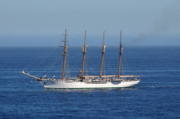 barco de vela - transoceanic fotografías e imágenes de stock