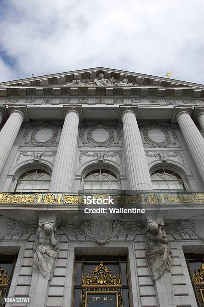 Grand Colunas De San Francisco De City Hall - Fotografias de stock e mais imagens de Abaixo - Abaixo, Ao Ar Livre, Arco - Caraterística arquitetural